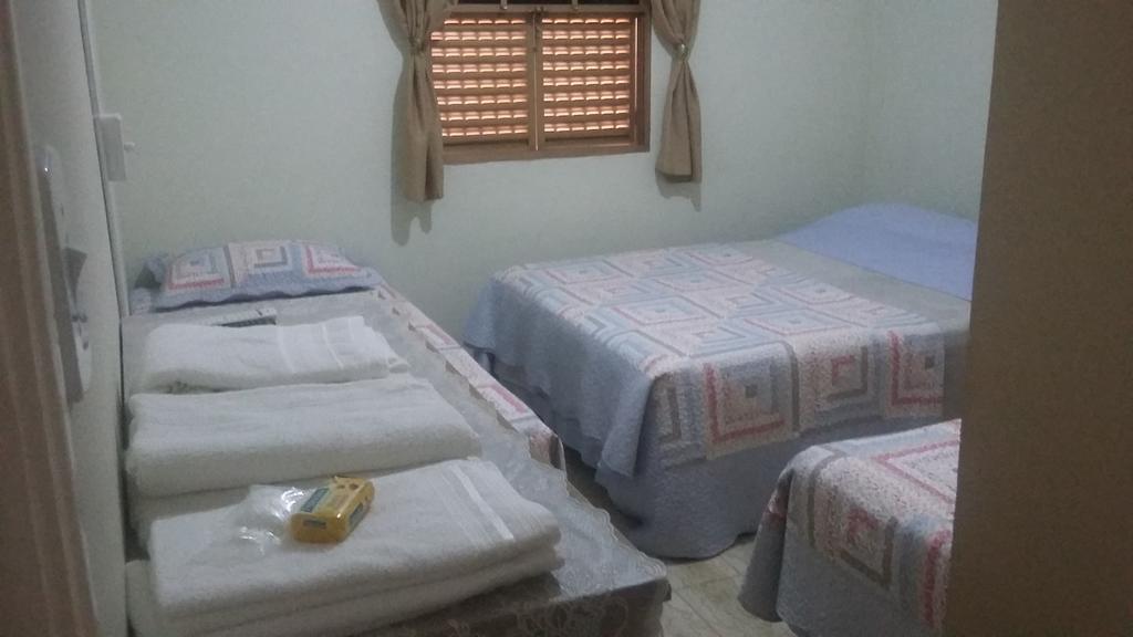 אפרסידה Hospedaria Servos De Maria מראה חיצוני תמונה