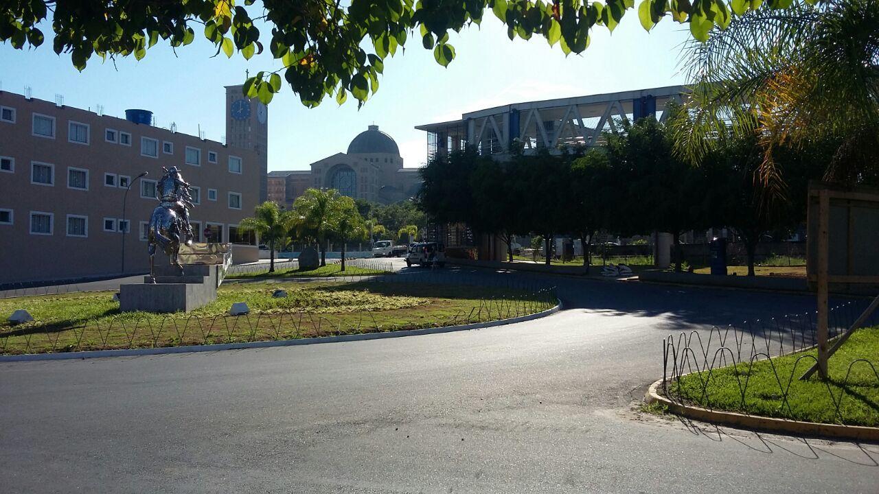 אפרסידה Hospedaria Servos De Maria מראה חיצוני תמונה