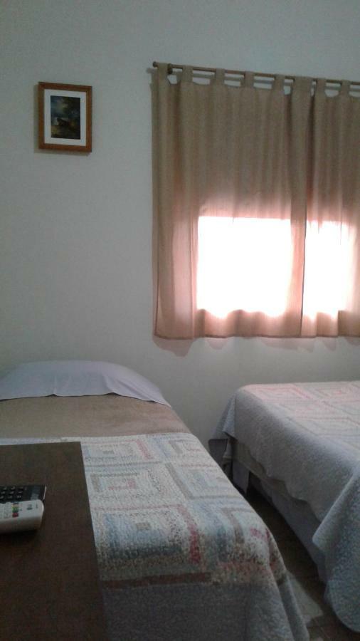 אפרסידה Hospedaria Servos De Maria מראה חיצוני תמונה